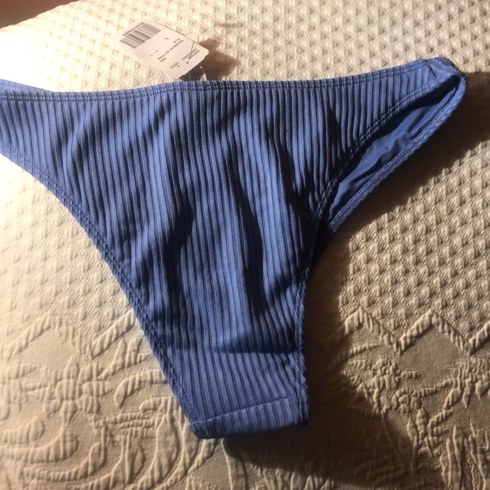 Ribbed bikini - Picture 3 of 5